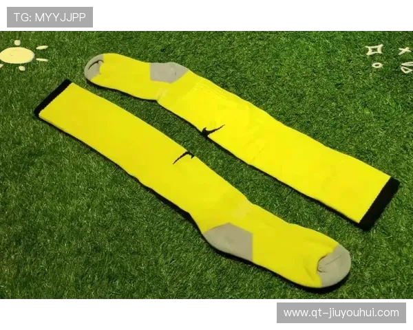 耐洗足球袜助力运动表现 长久穿着不易变形提升舒适感